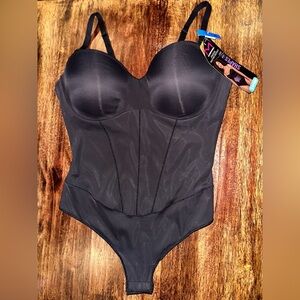 XL BLACK NWT MAIDENFORM SHAPING THONG BODYSUIT